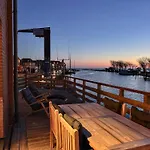 Piratenschiff - First-class Auszeit Mit Privaten Spa, Kamin, Meerblick&gym * Fehmarn