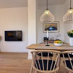 Apartment Piratenschiff - First-class Auszeit Mit Privaten Spa, Kamin, Meerblick&gym Fehmarn